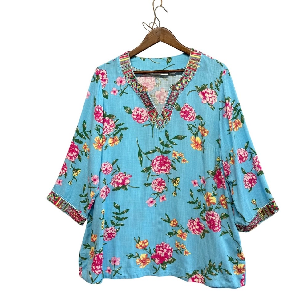 Belle Kim GravelTunic Top Womens Size M Boho Blue Floral V Neck Embroidered Beac